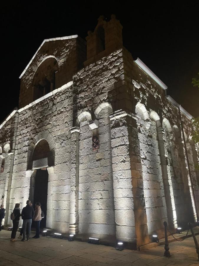 奧爾比亞St.Joseph住宿加早餐旅馆 外观 照片